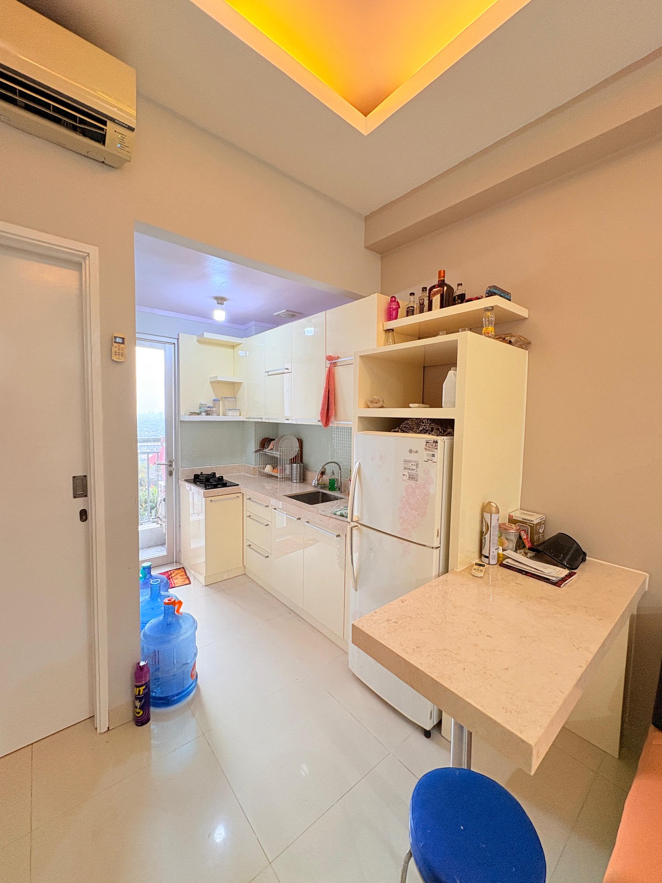 Dijual Cepat! Apartemen Season City tower C, Grogol Jakarta Barat, Lantai Tinggi dan Siap Huni