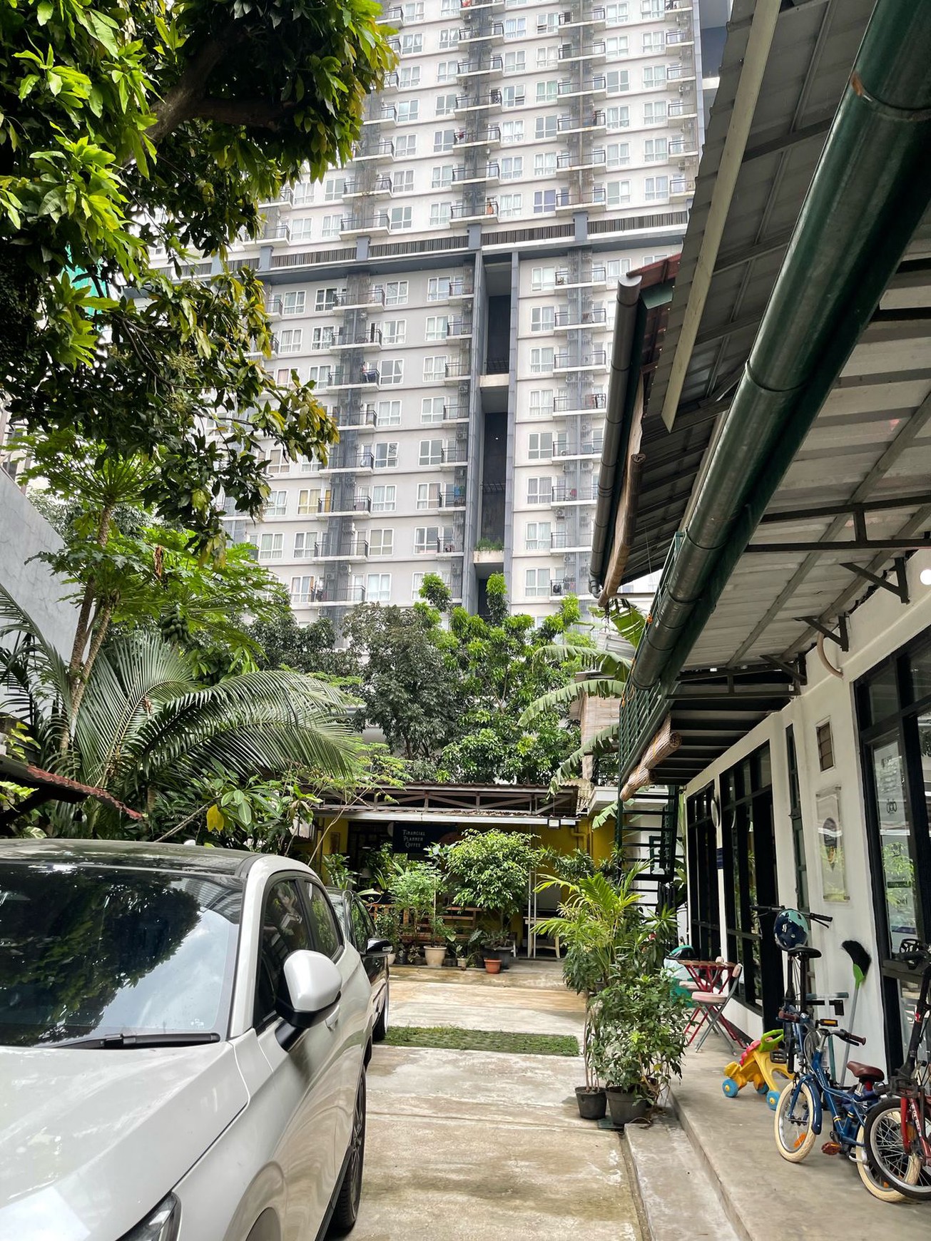 Rumah Bagus DI Jl Nusa Jaya Pondok Ranji Tangerang Selatan