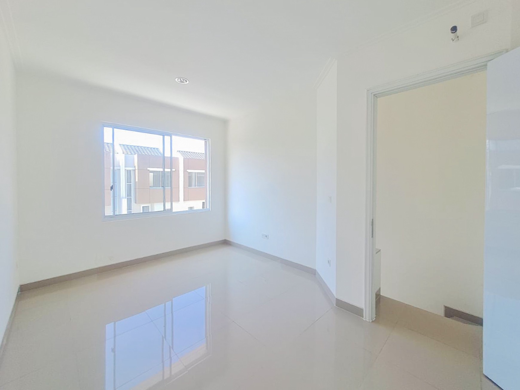 RUMAH SIAP HUNI SEDAYU CITY, CLUSTER WINTERVILLE, DEKAT CAKUNG, KELAPA GADING, SUNTER