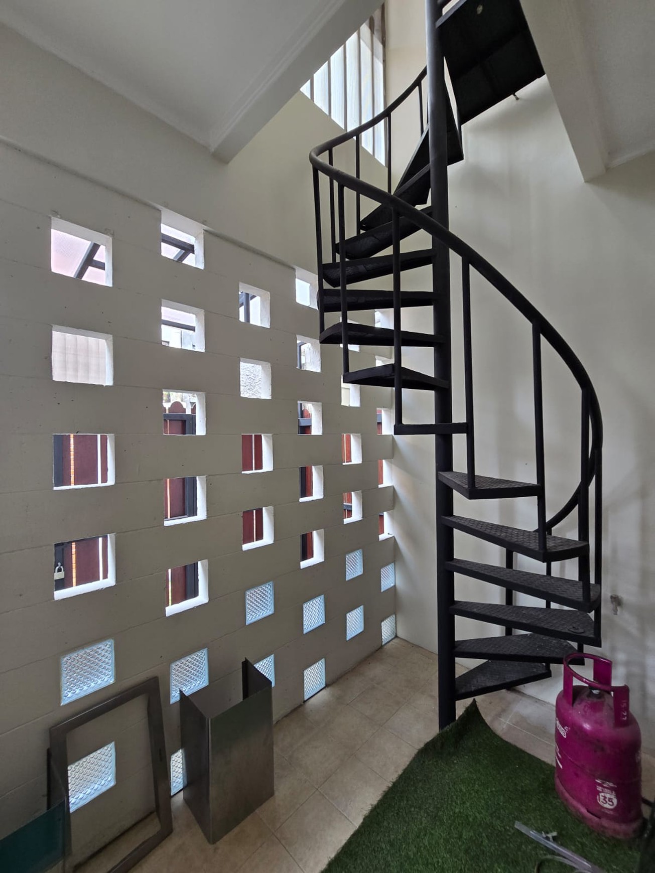 Dijual Cepat Rumah dalam cluster,2 lantai di Bintaro 9
