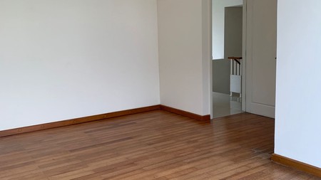 Rumah 2 lantai,dalam cluster,lingkungan ok di Bintaro Jaya 7