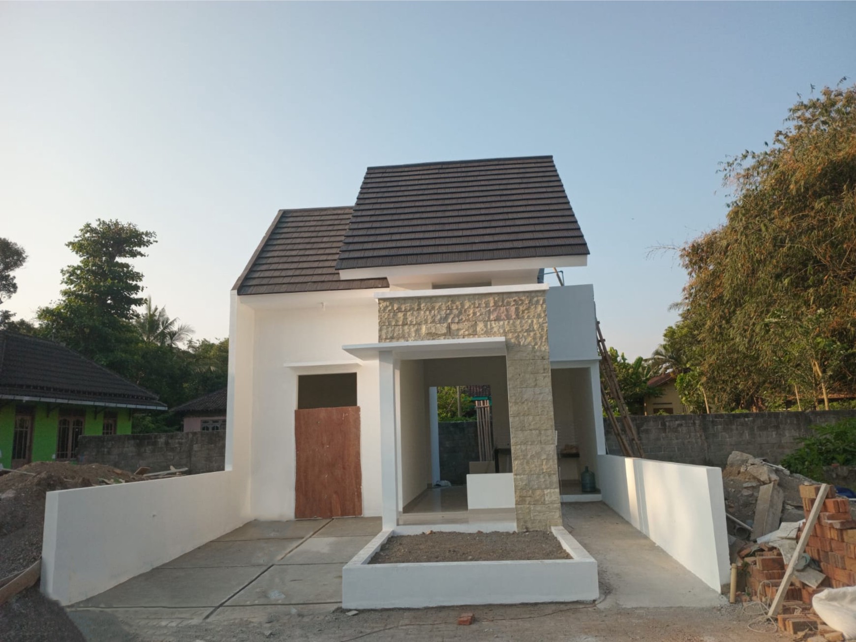 RUMAH (15 UNIT) DALAM PERUMAHAN AREA DEKAT RSUD SLEMAN.