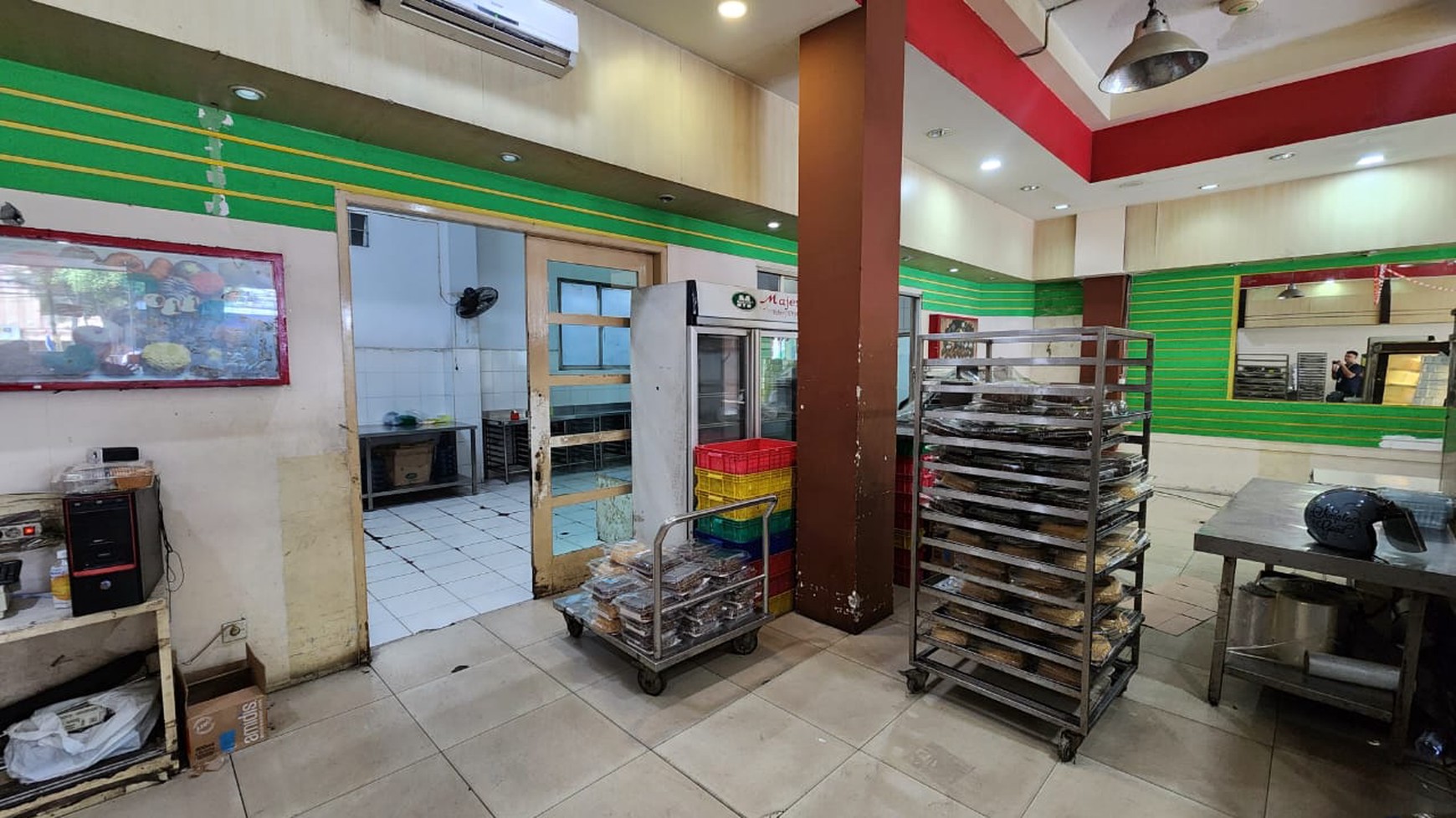 RUKO 4,5 Lantai sangat cocok untuk usaha dan kantor lokasi premium di Jalan Raya Jatiwaringin - Jakarta Timur