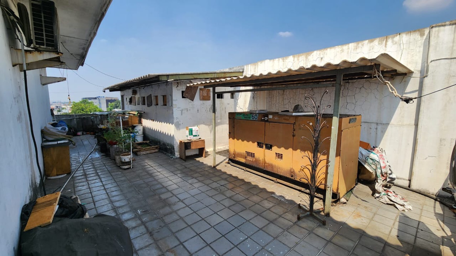 Ruko 4,5 Lantai Lokasi di Jl. Pahlawan Revolusi sangat cocok untuk usaha di area Premium Jakarta Timur