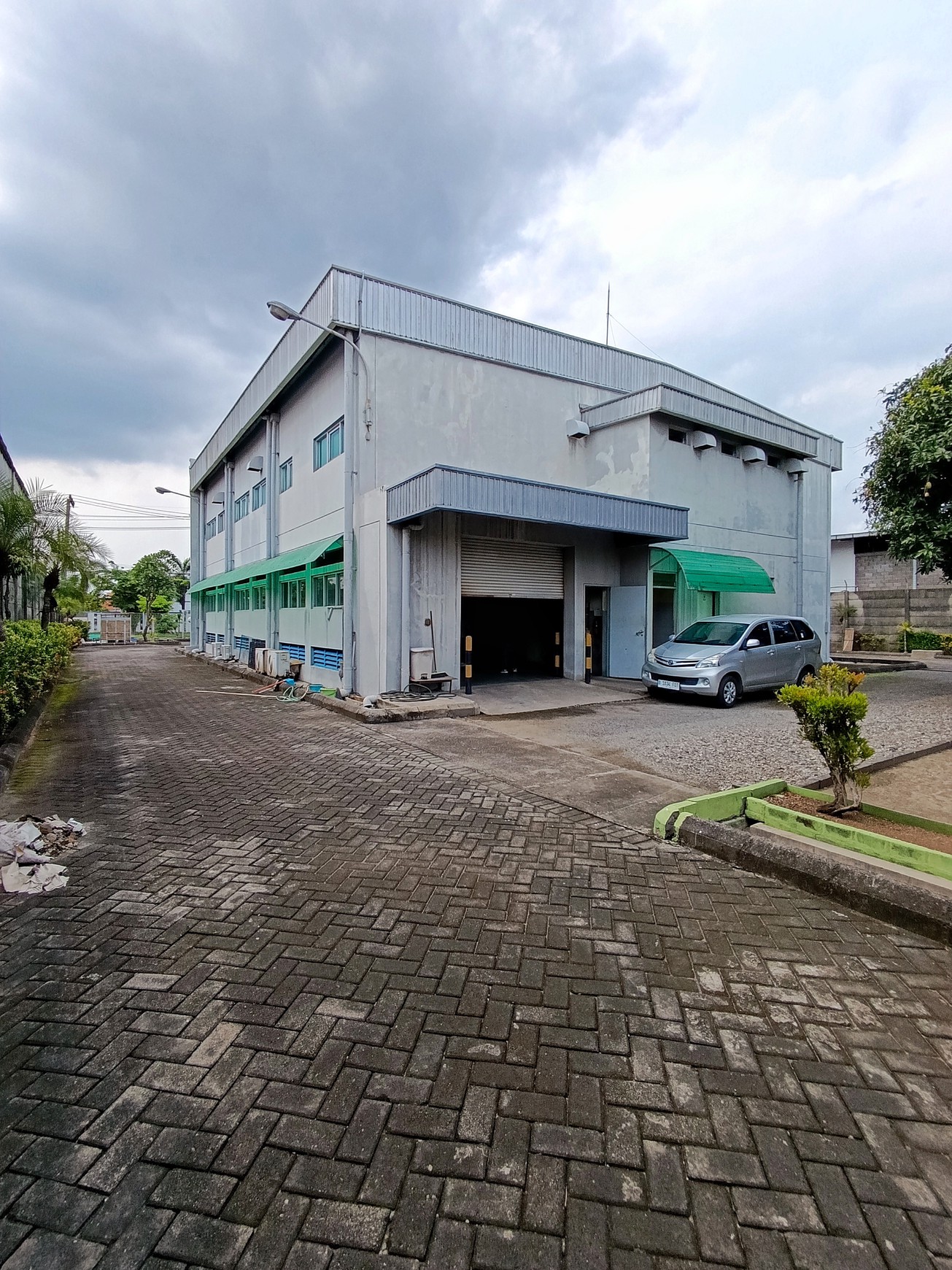 Pabrik / Gudang termurah di Berbek Industri