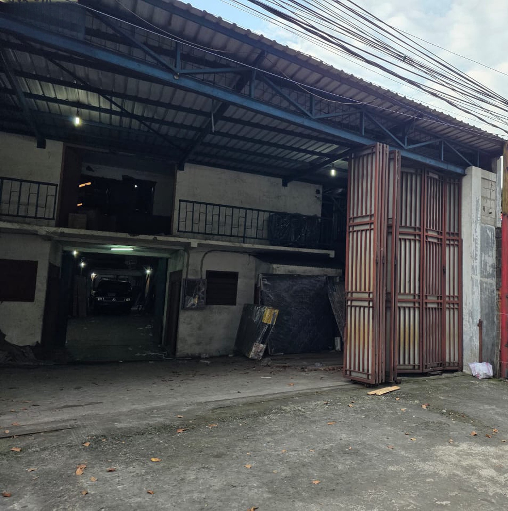 DIJUAL Gudang 2 Lantai Strategis di Jl. Brigjen Katamso Sidoarjo - Investasi Properti Komersial Terbaik!