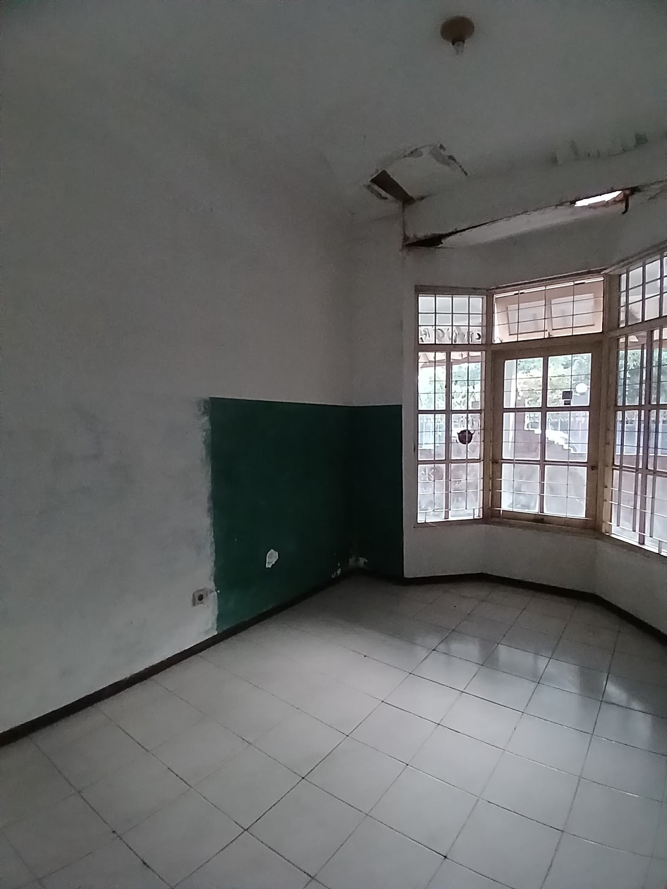 Rumah Dalam Perum Taman Griya Indah Lokasi Dekat Mirota Godean