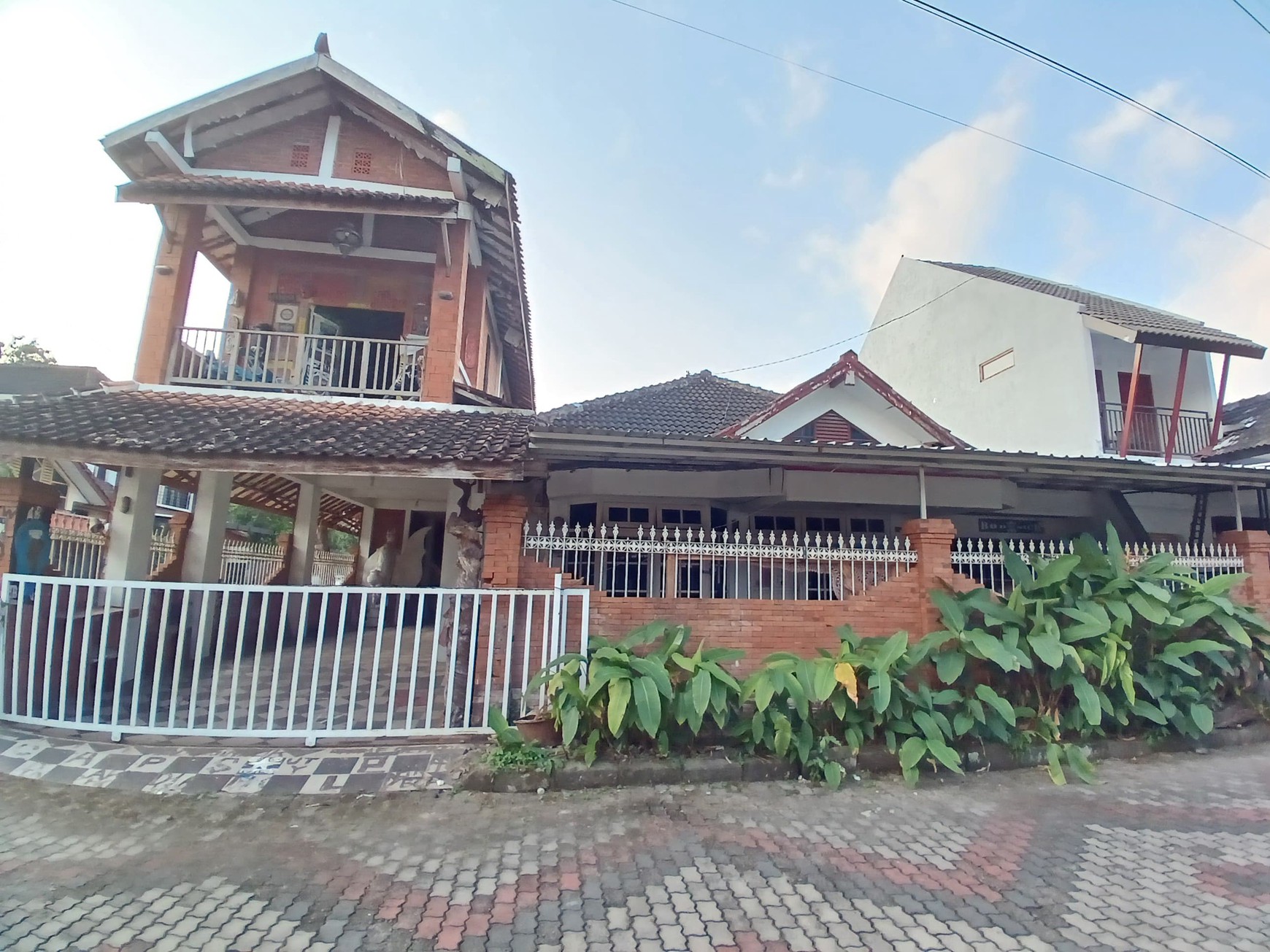 Rumah Dalam Perum Taman Griya Indah Lokasi Dekat Mirota Godean