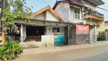 DIJUAL RUMAH TUA HITUNG TANAH DI KEMAYORAN