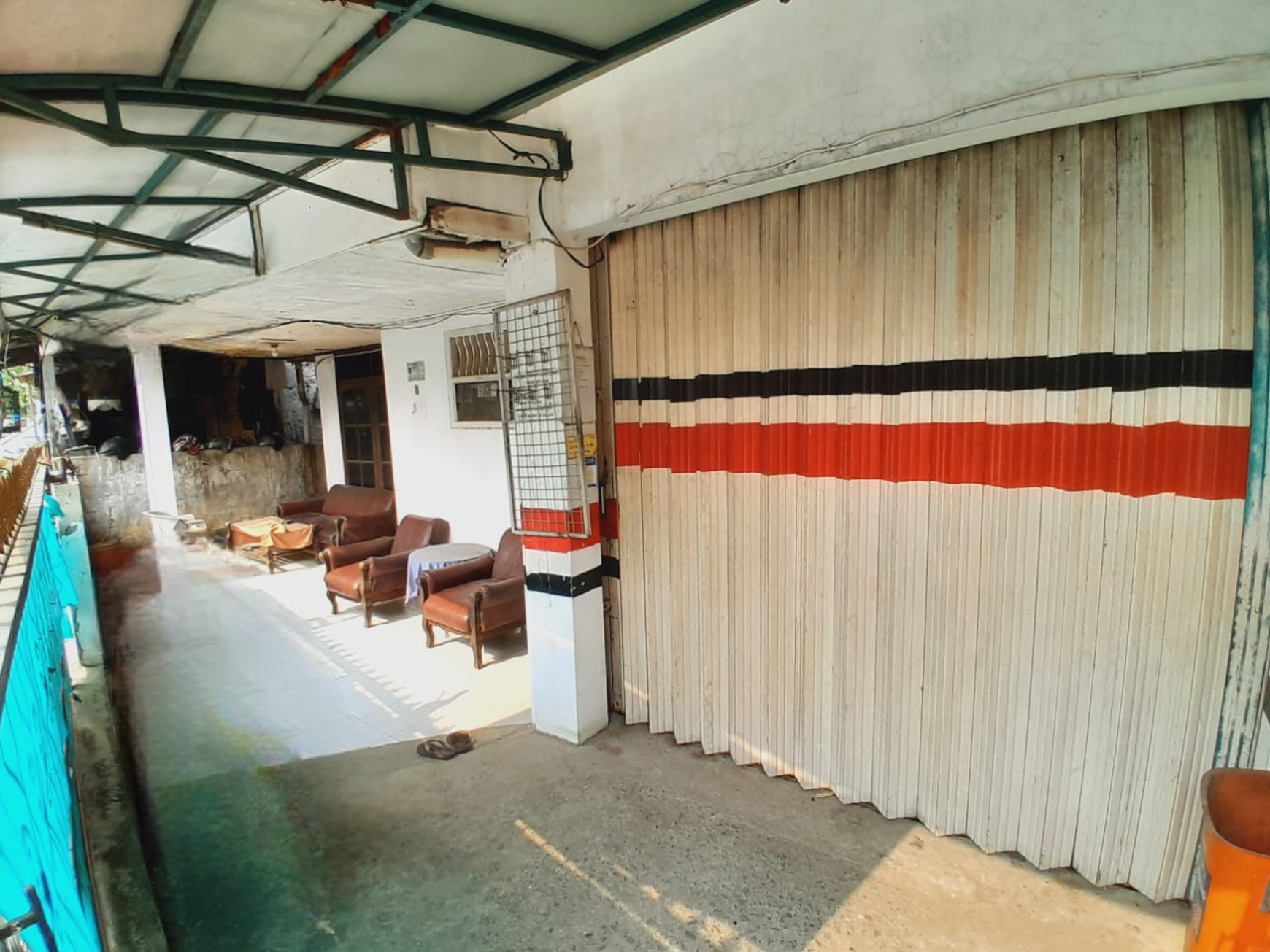 DIJUAL RUMAH TUA HITUNG TANAH DI KEMAYORAN