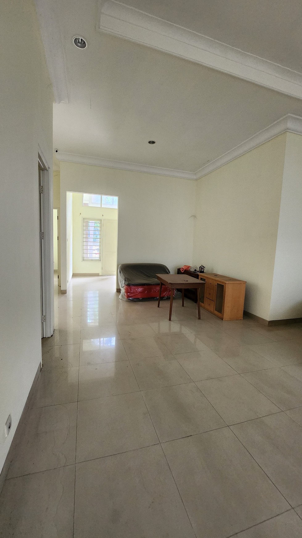 DiSewakan Rumah 1 lantai Nol Jalan RAYA KEMBAR A Yani Residence Surabaya Selatan