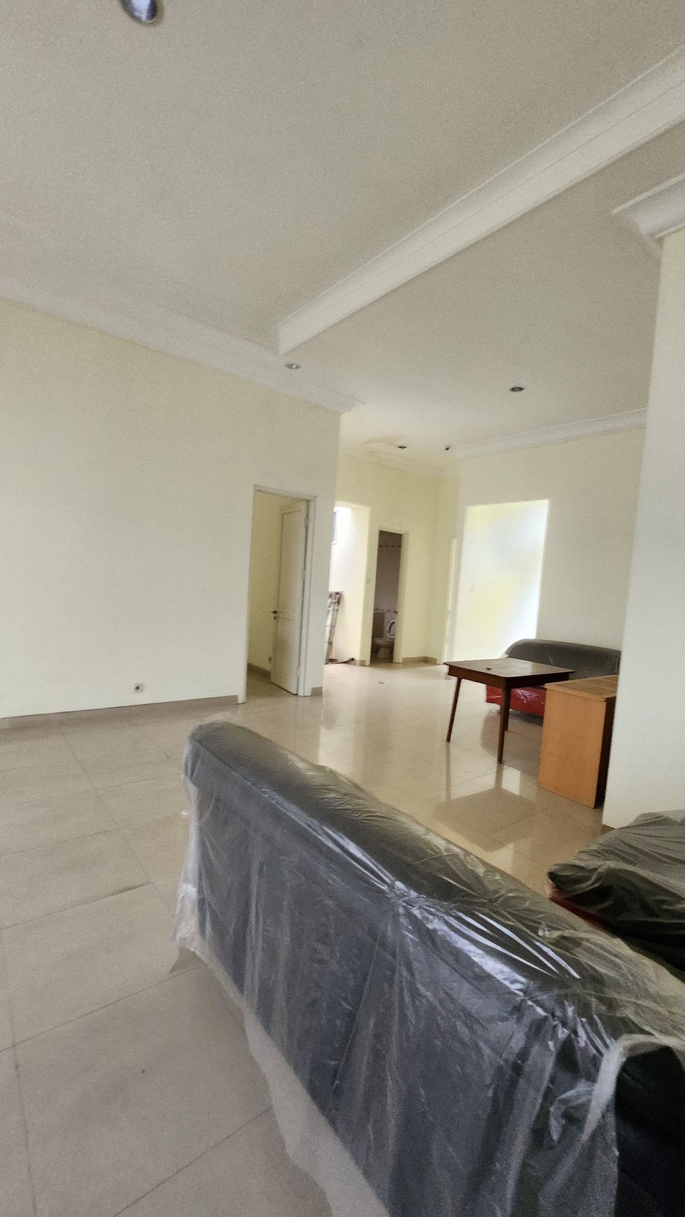 DiSewakan Rumah 1 lantai Nol Jalan RAYA KEMBAR A Yani Residence Surabaya Selatan