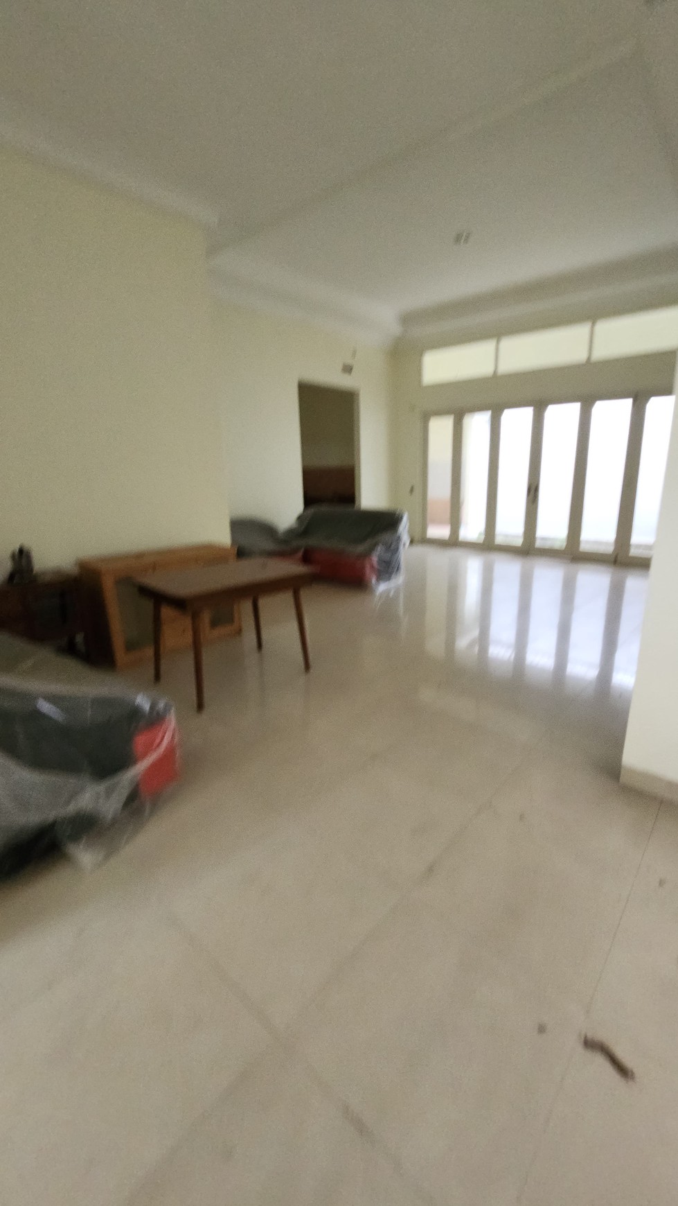 DiSewakan Rumah 1 lantai Nol Jalan RAYA KEMBAR A Yani Residence Surabaya Selatan