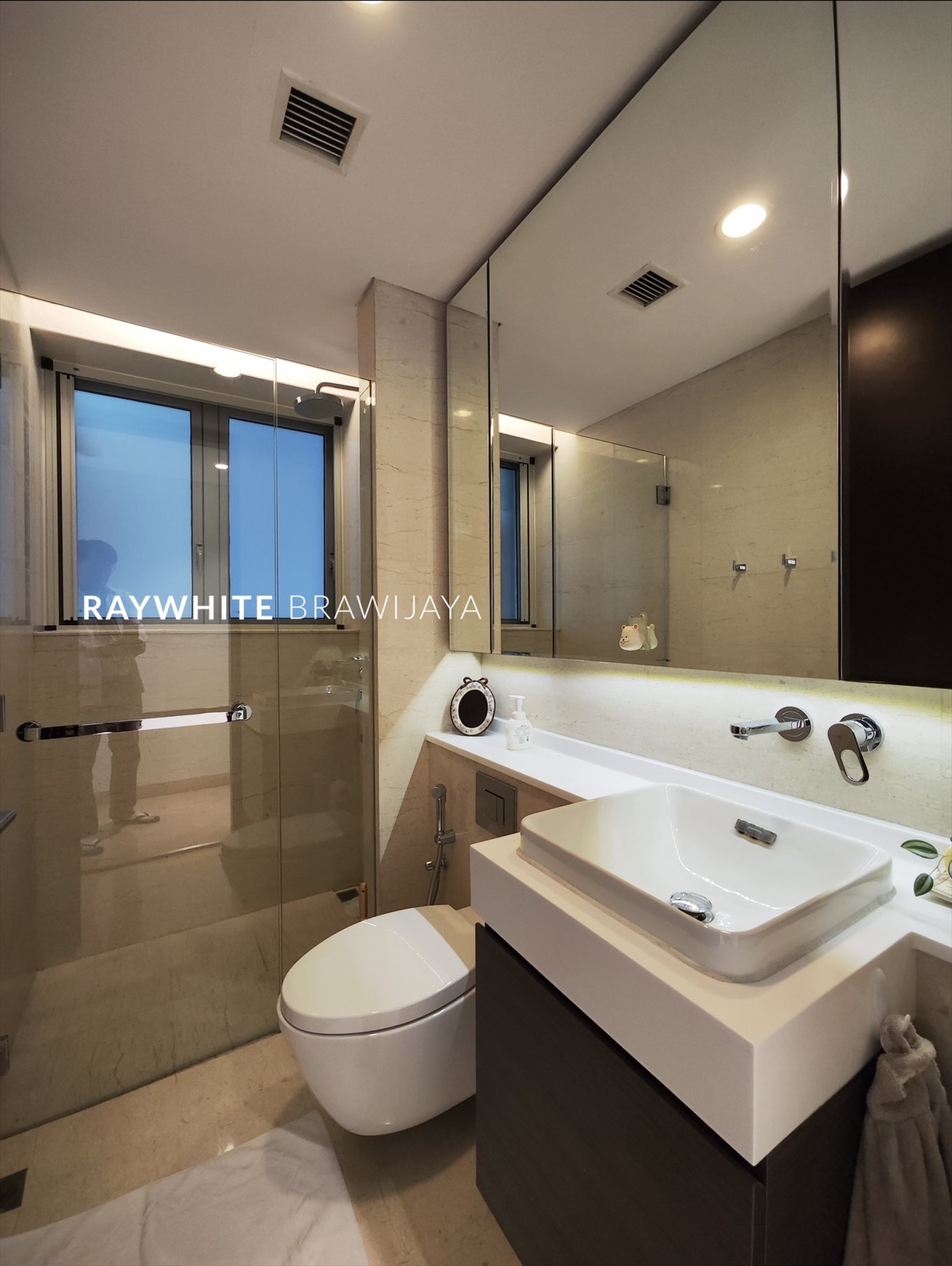 Apartment Casa Domaine Middle Floor Area Sudirman
