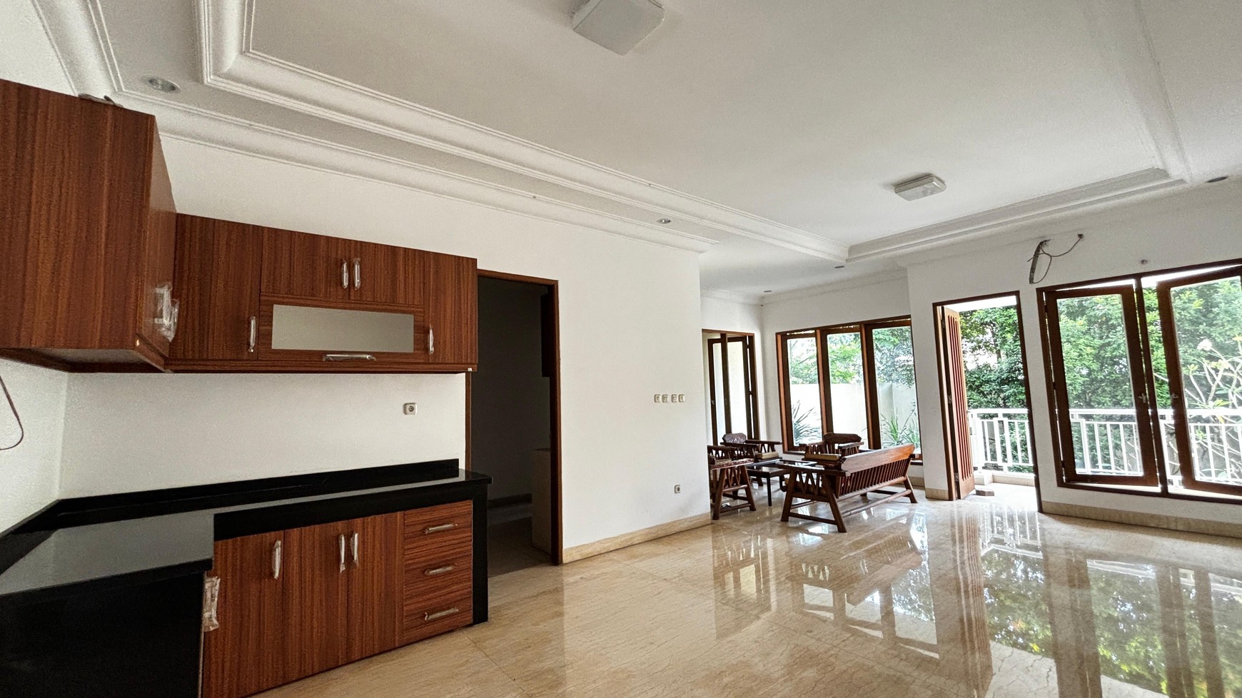 Rumah Baru Lux 3 1/2 Lantai Di Cluster, Pejaten Jakarta Selatan
