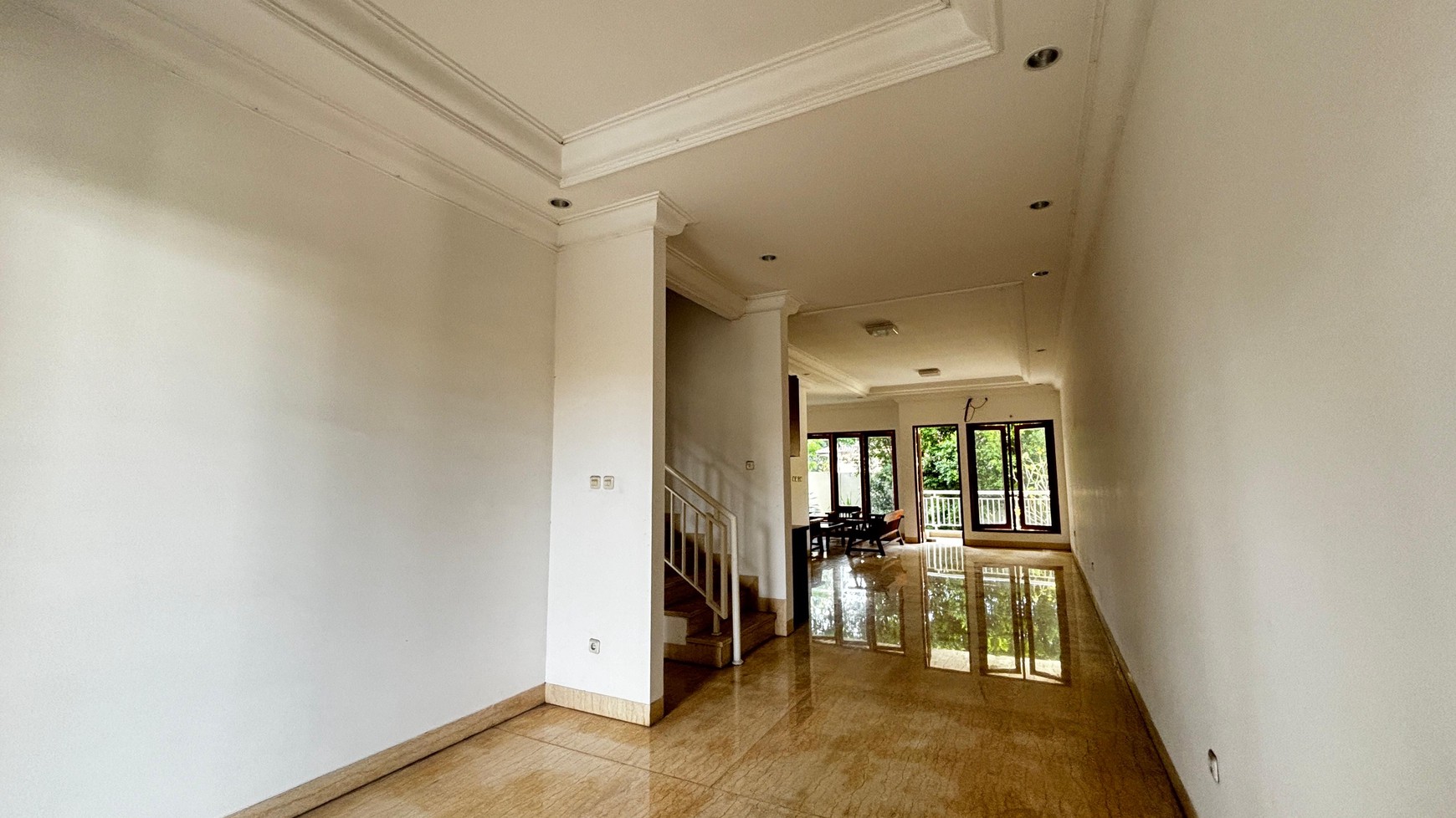 Rumah Baru 3 1/2 Lantai, Di Cluster Eksklusif Puri Maharani, Pejaten, Jakarta Selatan