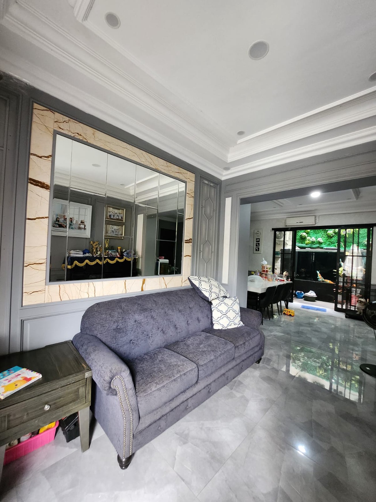 DIJUAL RUMAH FULL FURNISHED - ROYAL RESIDENCE