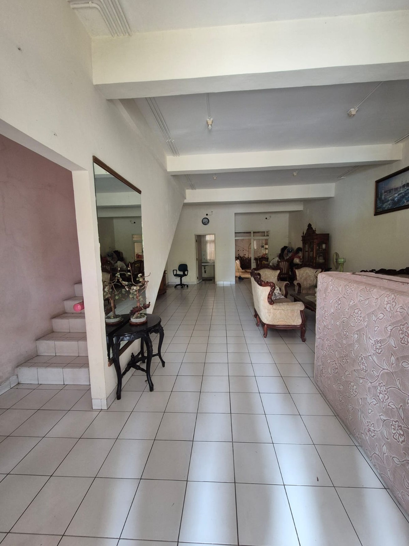 Dijual ruko 2 lantai lokasi sangat strategis menghadap Aeon Mall Sentul 