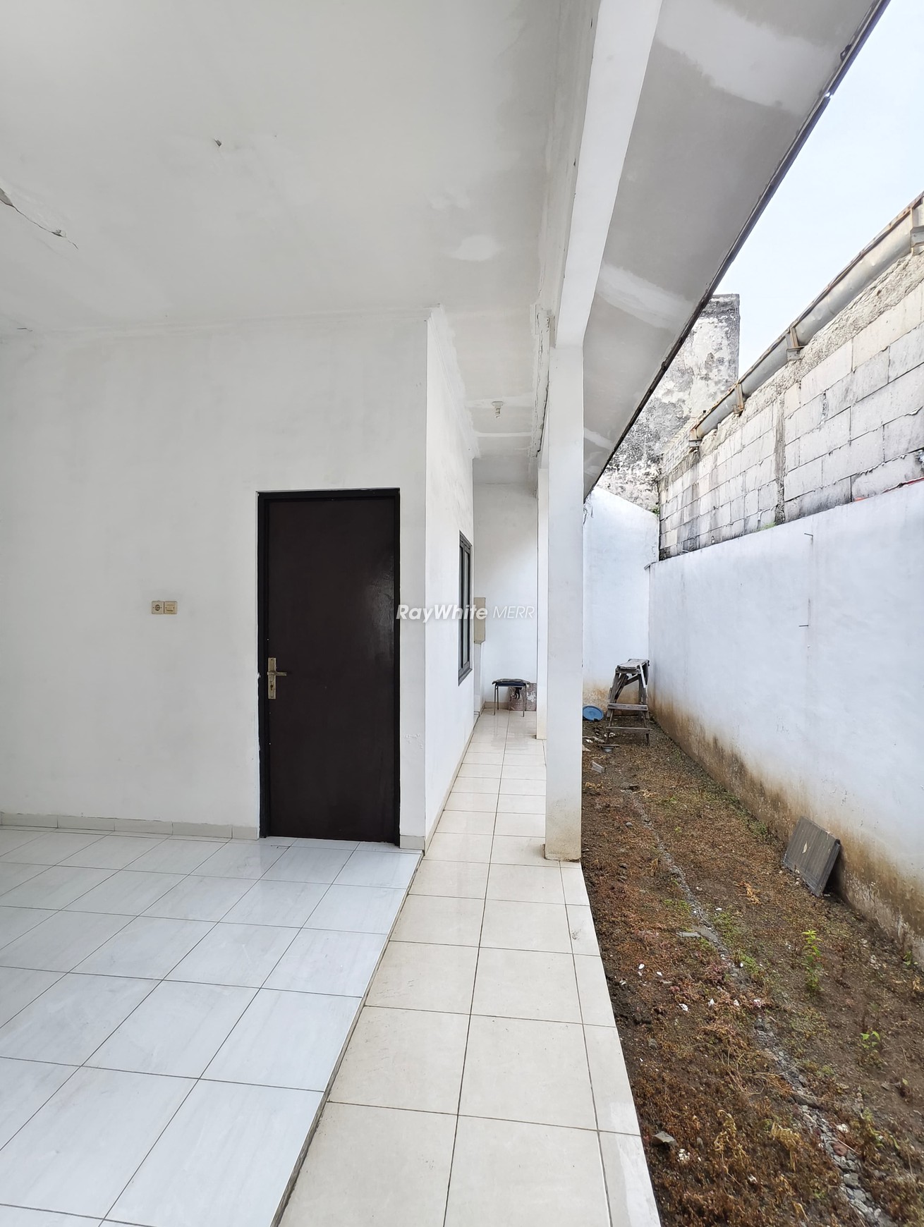 Rumah Tanah Luas Termurah Hadap Selatan SHM Di Surabaya Utara