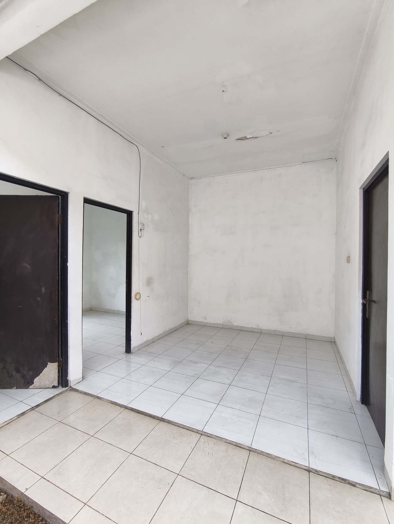 Rumah Tanah Luas Termurah Hadap Selatan SHM Di Surabaya Utara