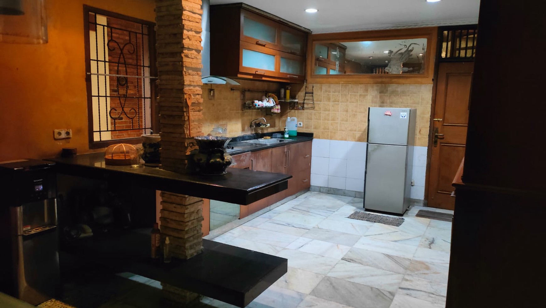 Dijual Lelang Rumah Klasik Luas Tanah 1042m2 Area Ceger Jakarta Timur