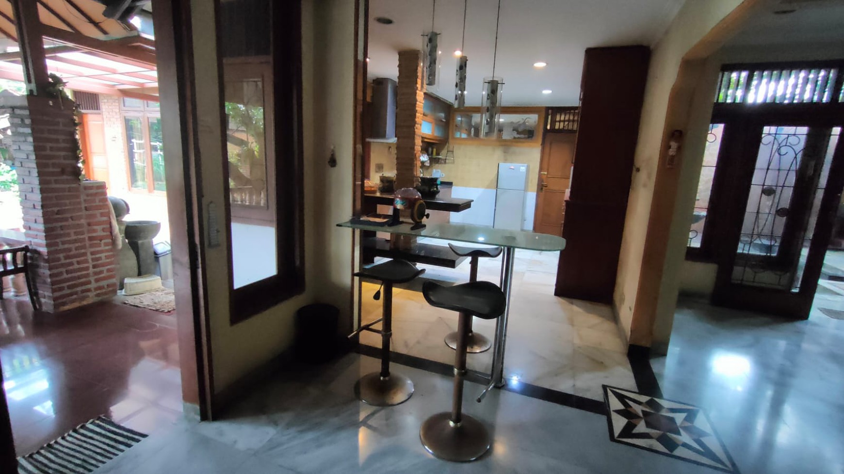 Dijual Lelang Rumah Klasik Luas Tanah 1042m2 Area Ceger Jakarta Timur