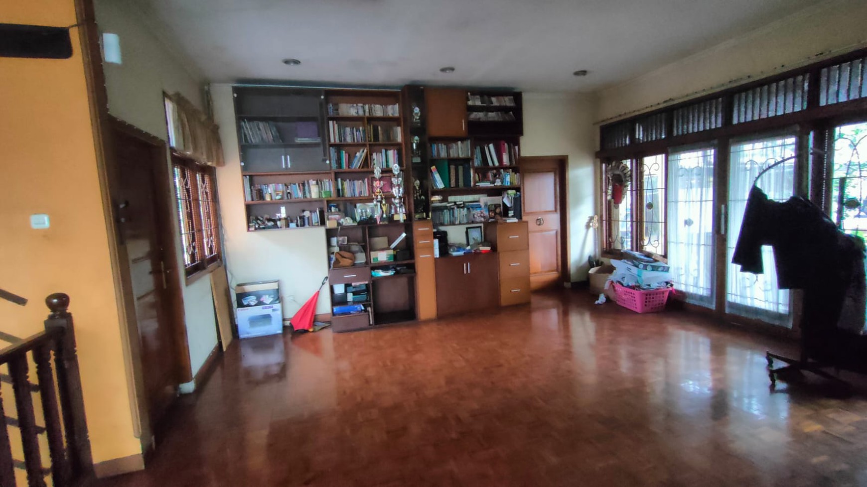 Dijual Lelang Rumah Klasik Luas Tanah 1042m2 Area Ceger Jakarta Timur