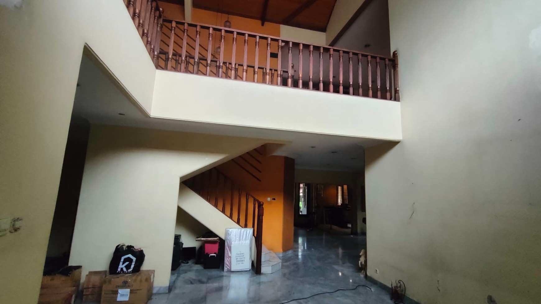 Dijual Lelang Rumah Klasik Luas Tanah 1042m2 Area Ceger Jakarta Timur