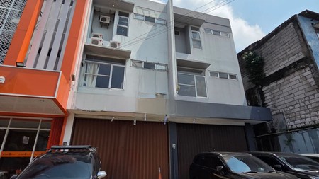 Ruko strategis siap pakai di Veteran Jakarta Selatan