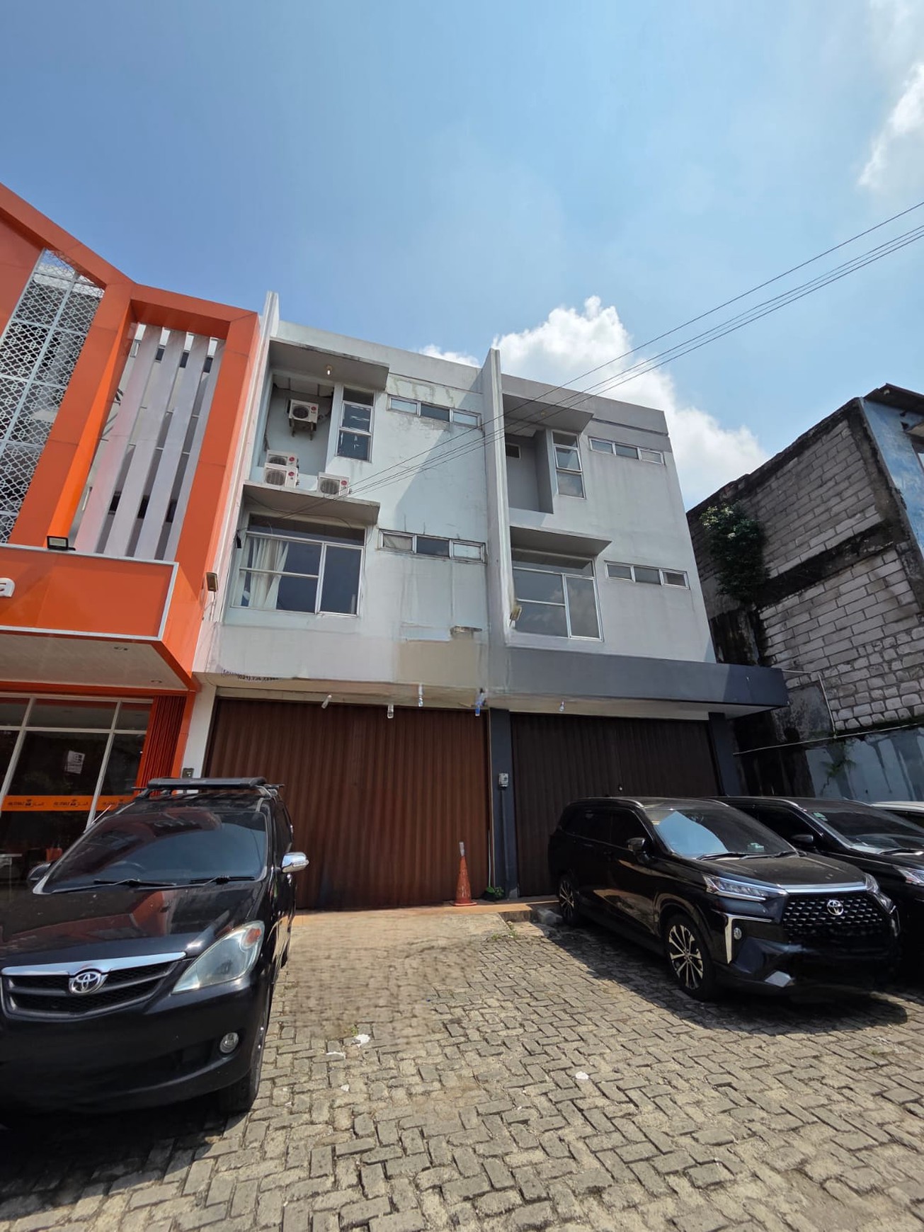 Ruko strategis siap pakai di Veteran Jakarta Selatan