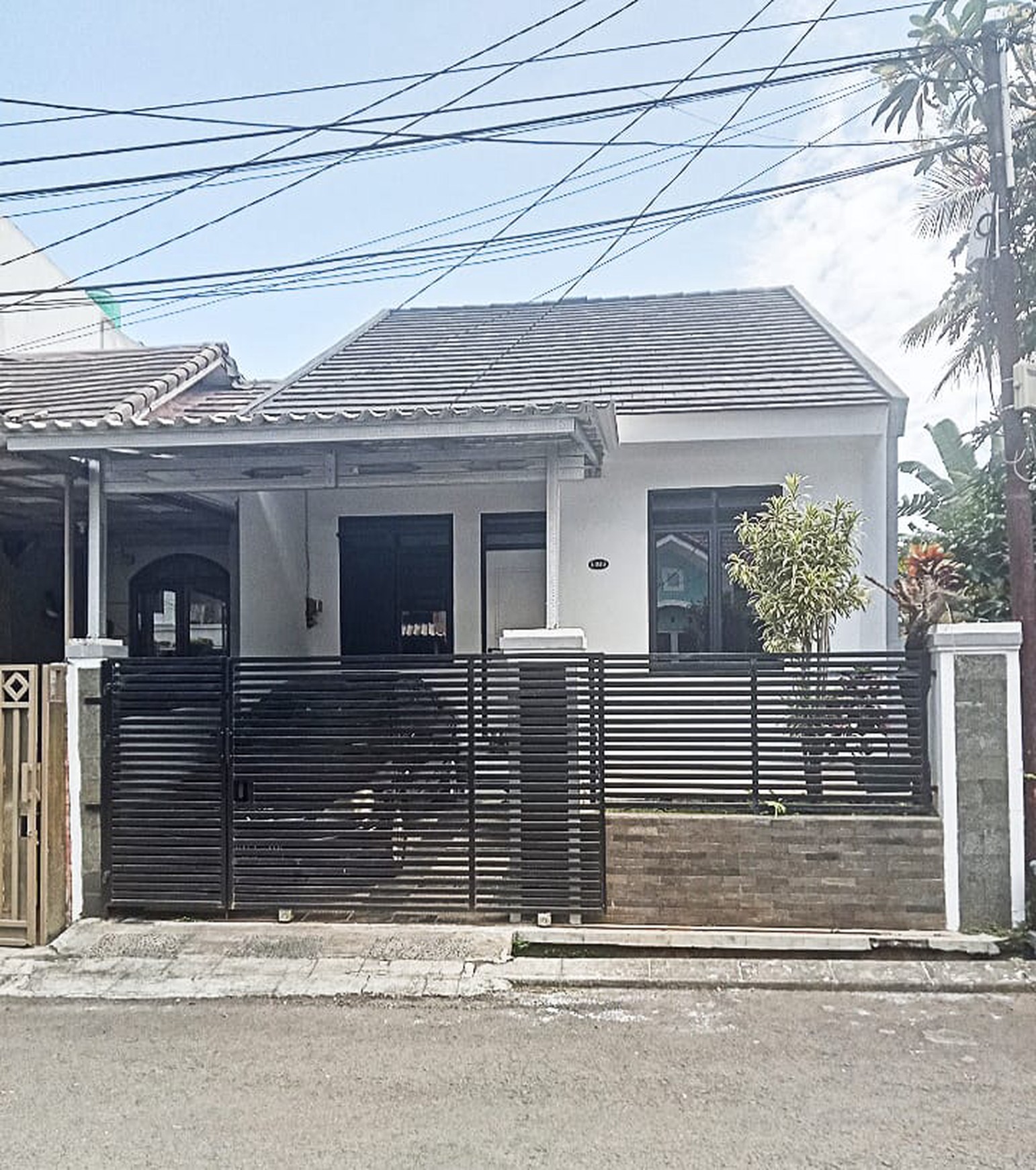 RUMAH MINIMALIS 1 LANTAI DI BUKIT GOLF CIBUBUR