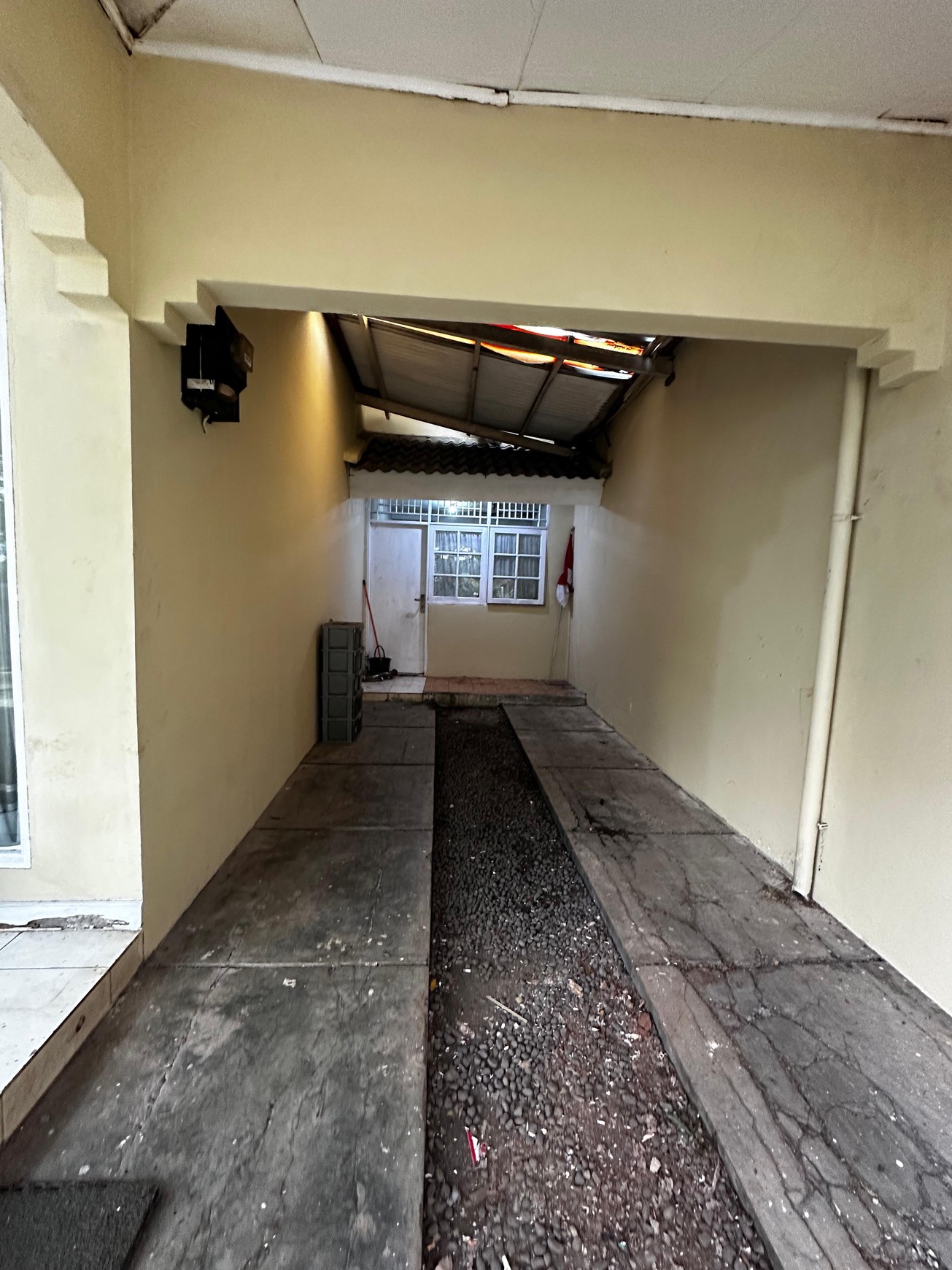 Rumah 2 Lantai Siap Huni dengan Hunian Nyaman dan Asri @Sektor 9, Bintaro