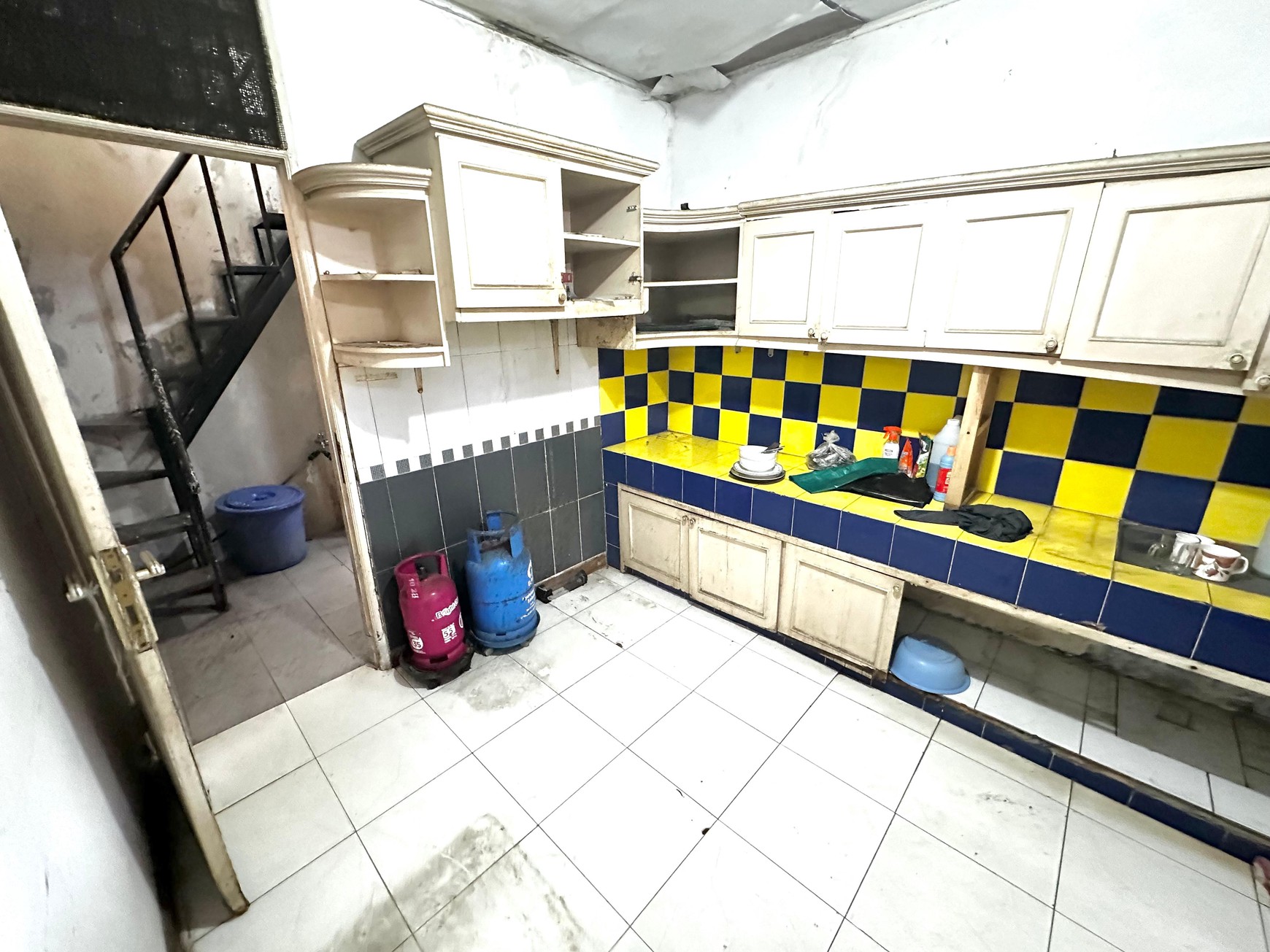 Rumah 2 Lantai Siap Huni dengan Hunian Nyaman dan Asri @Sektor 9, Bintaro