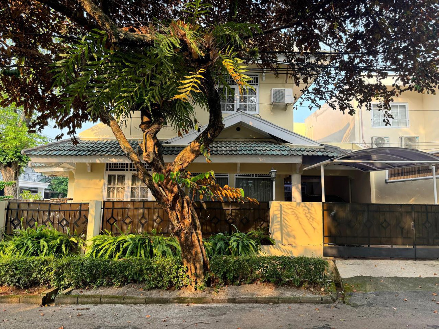 Rumah 2 Lantai Siap Huni dengan Hunian Nyaman dan Asri @Sektor 9, Bintaro