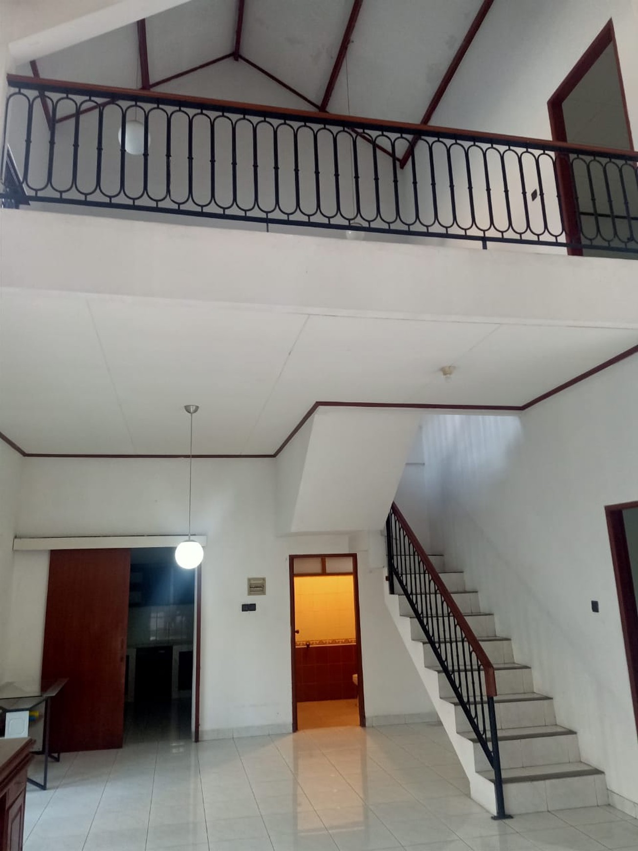 DISEWA RUMAH CLUSTER - HUNIAN HIJAU,ASRI DAN TENANG.