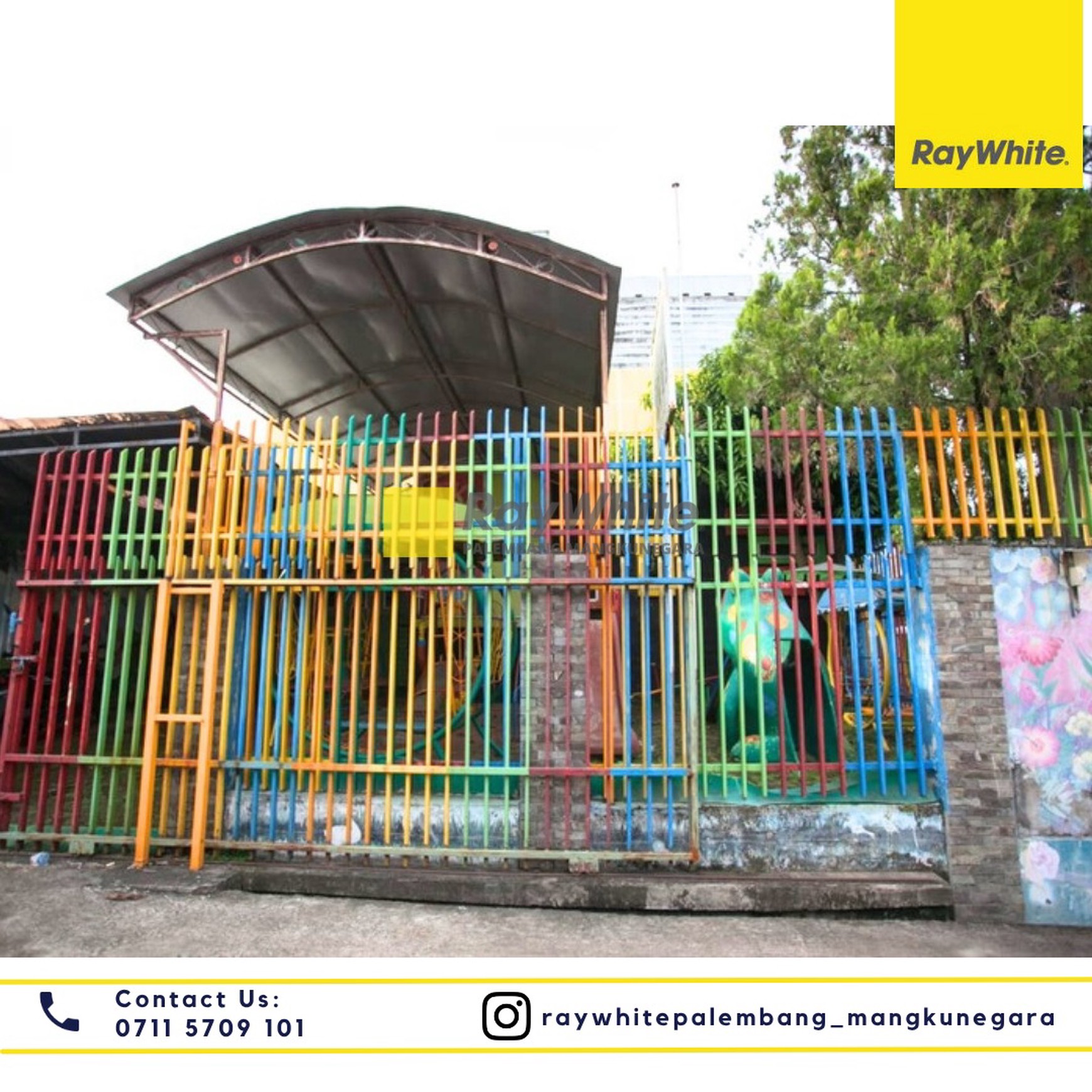 Bangunan TK dan Alat Bermain