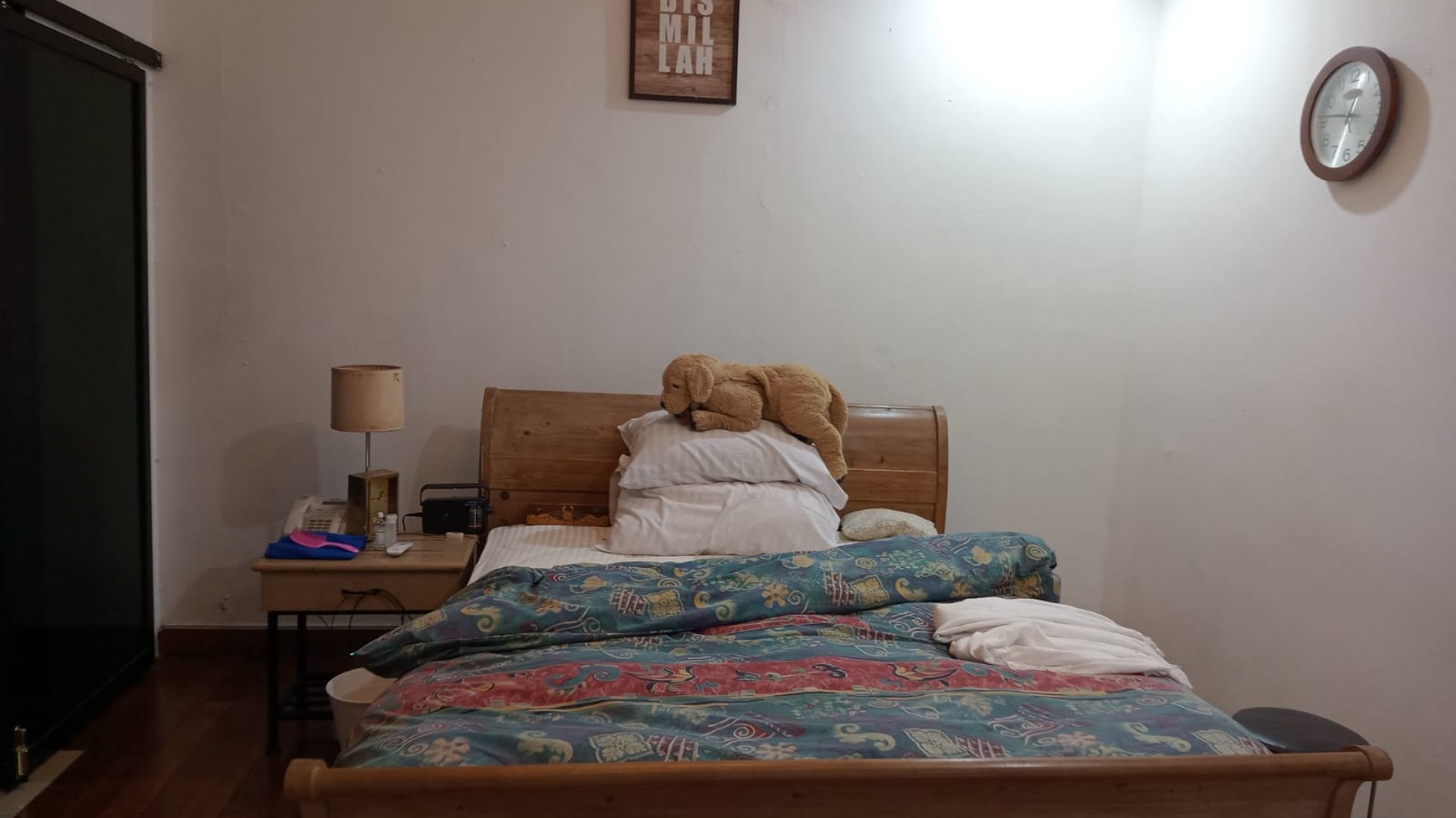 Hunian dalam perumahan elite , dikawasan kuningan jakarta selatan , dekat dengan Rmh sakit , kantor kedutaan , mal , sarana transportasi , pintu tol.