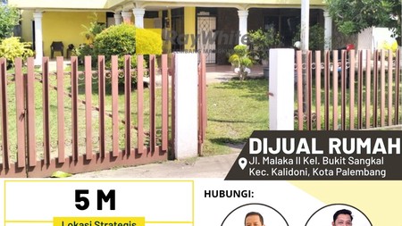 Rumah Halaman Luas dekat PTC Mall