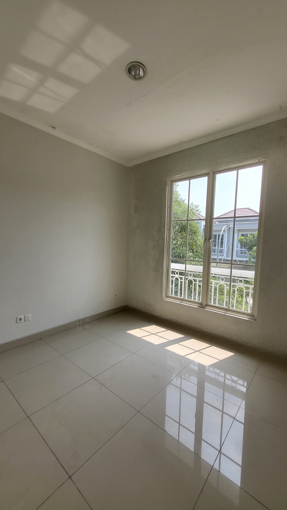 Rumah siap huni Milenium City Lokasi dekat stasiun parung panjang