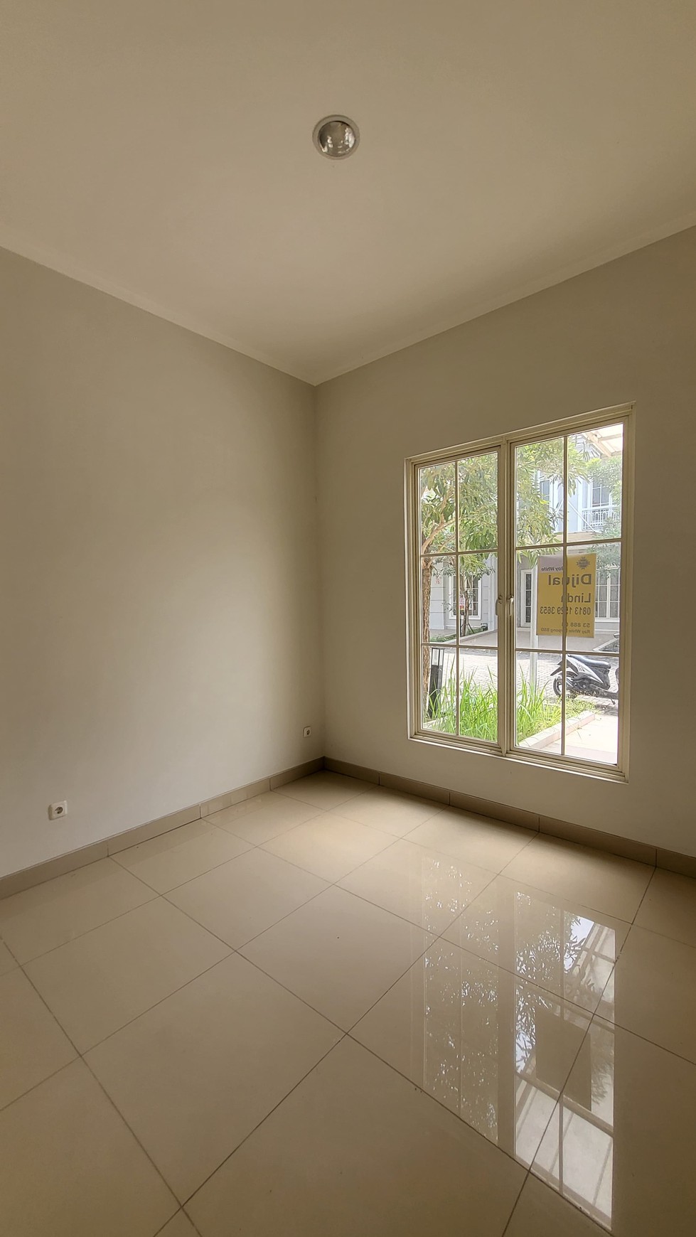 Rumah siap huni Milenium City Lokasi dekat stasiun parung panjang