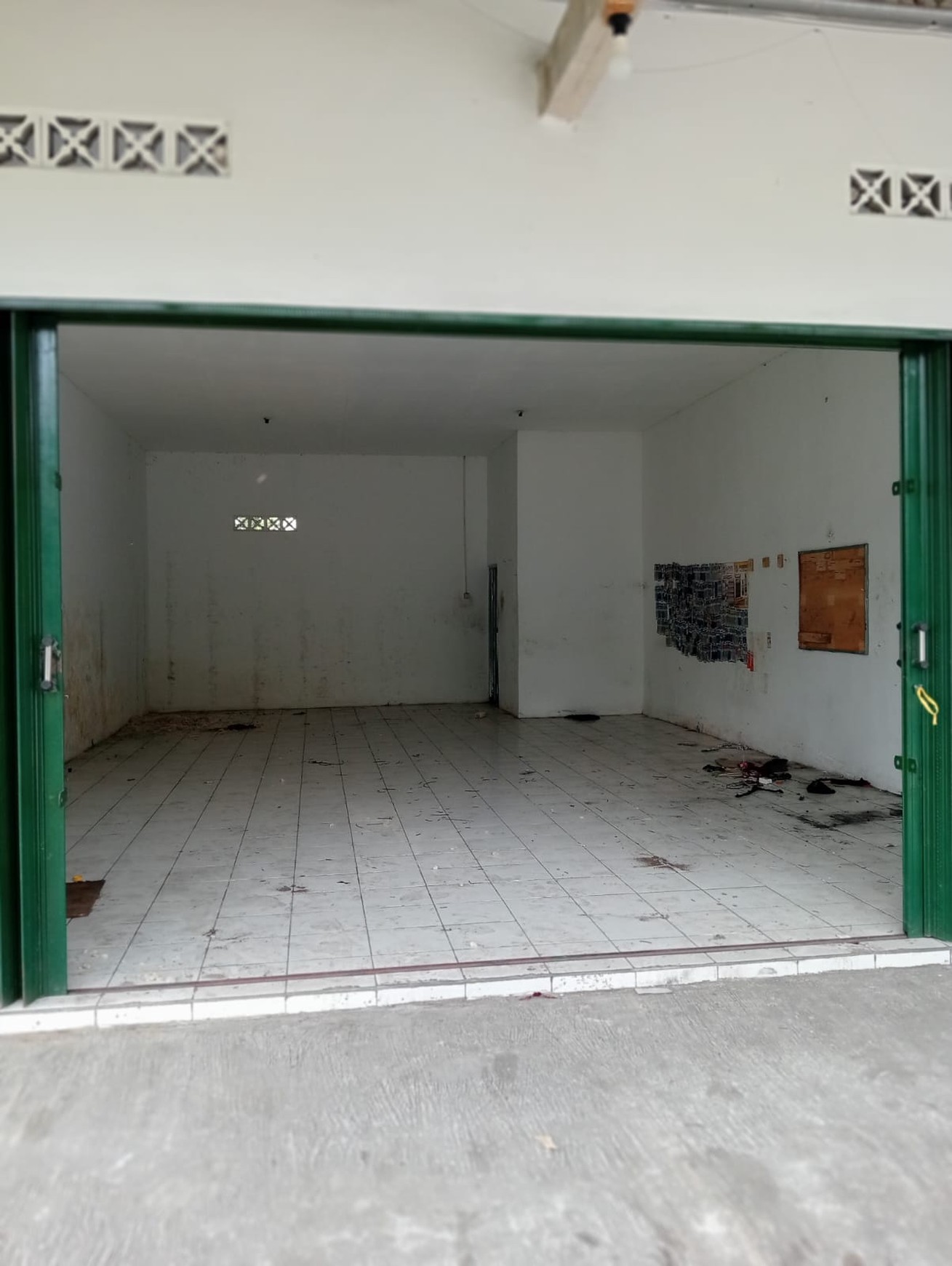 Ruang Usaha di Jalan Plagan Km 14,5 Ngaglik Sleman