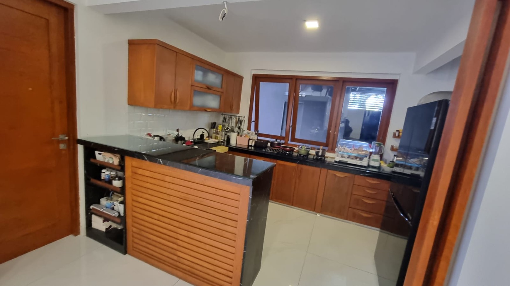 Di jual rumah nyaman di Jl Sinabung Kebayoran Baru dekat Plaza Senayan dan Senayan City.