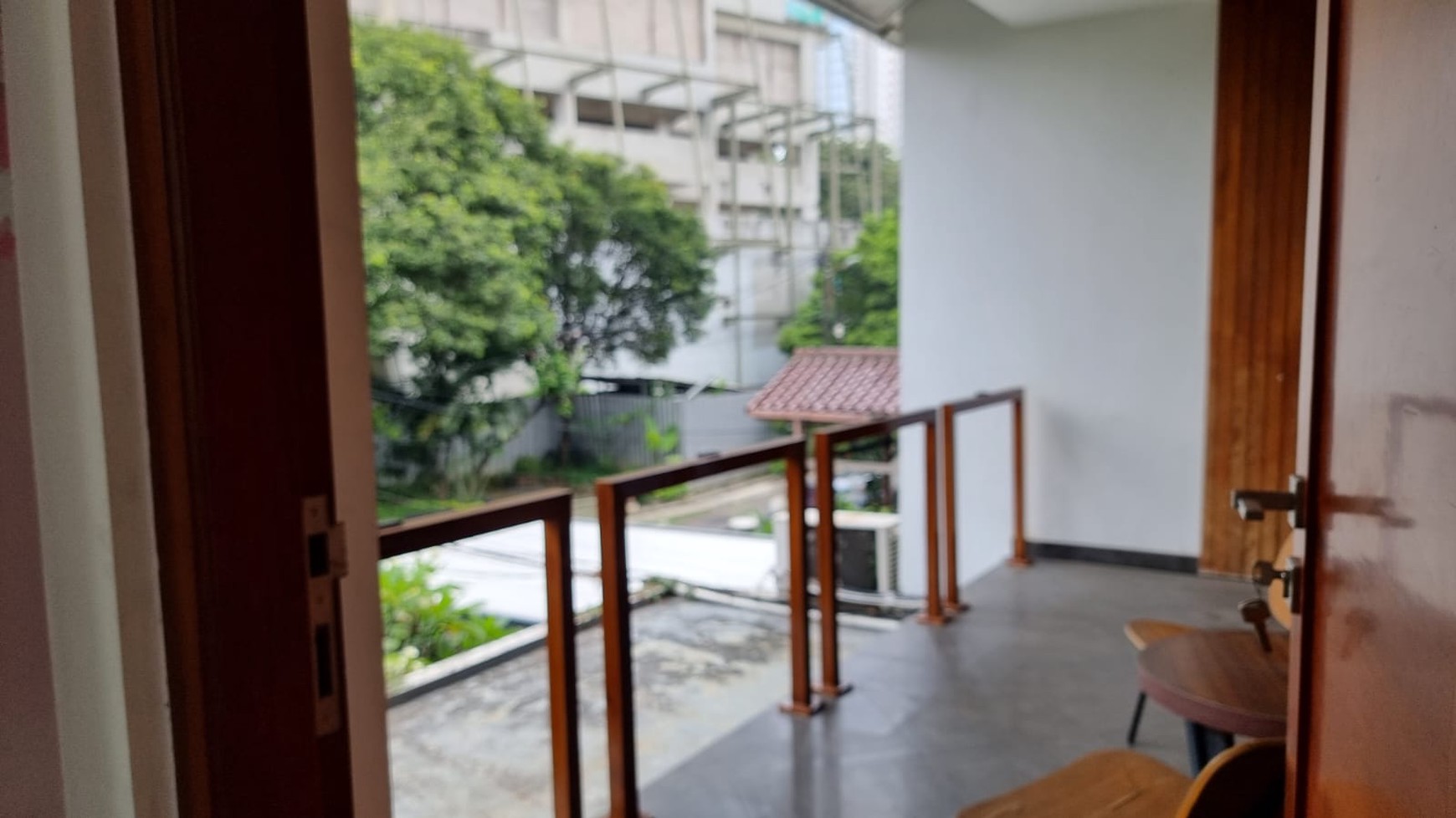 Di jual rumah nyaman di Jl Sinabung Kebayoran Baru dekat Plaza Senayan dan Senayan City.