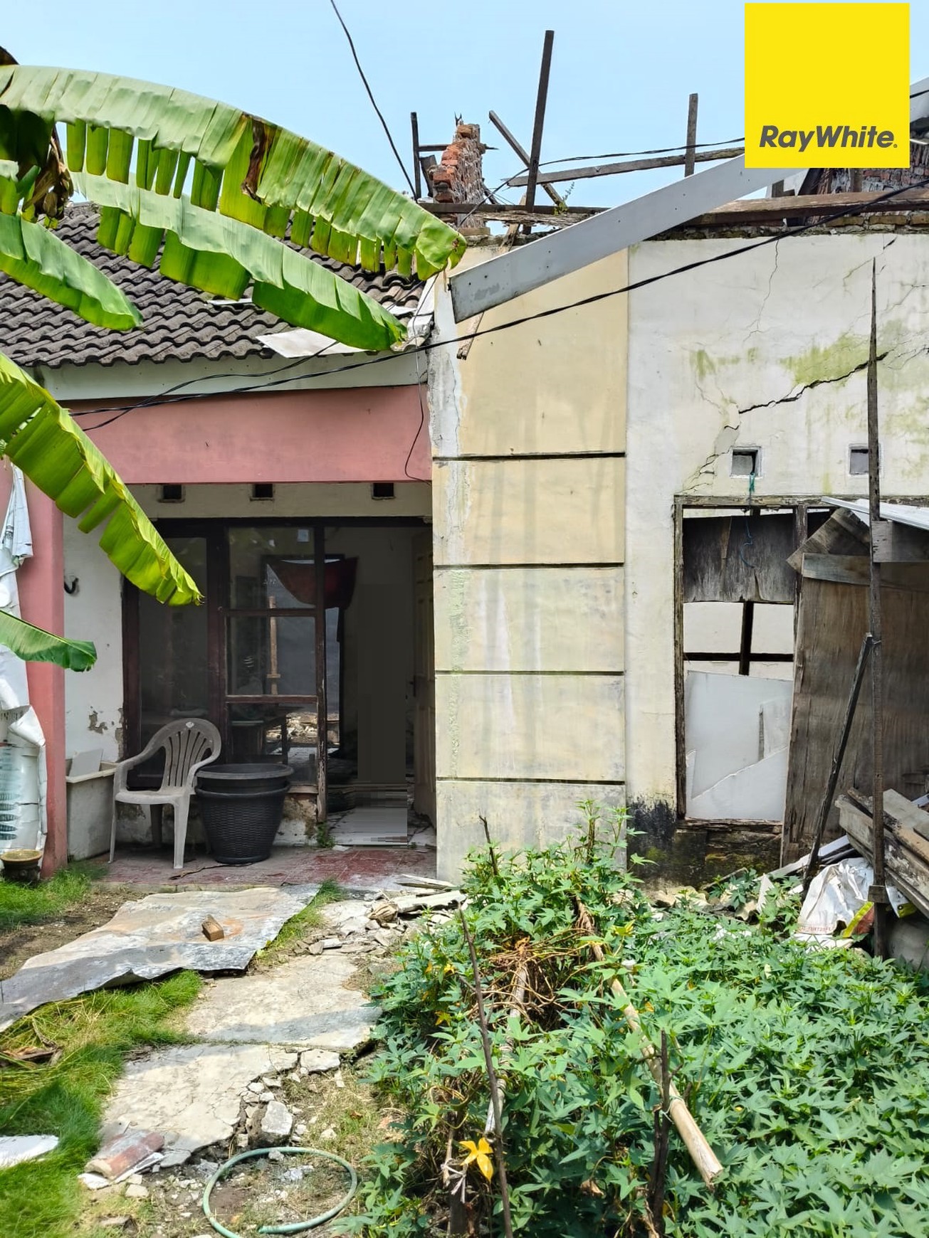 Dijual Rumah 300 jutaan di Taman Gunung Anyar Surabaya