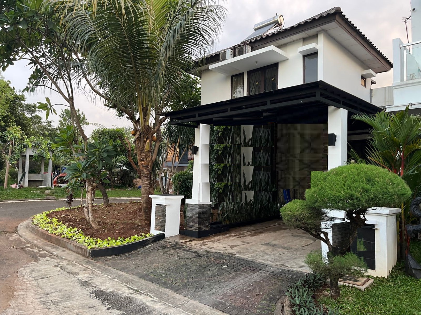 Rumah Luas, 2 Lantai, Bagus, dalam Cluster dan Siap huni di Gunung Putri