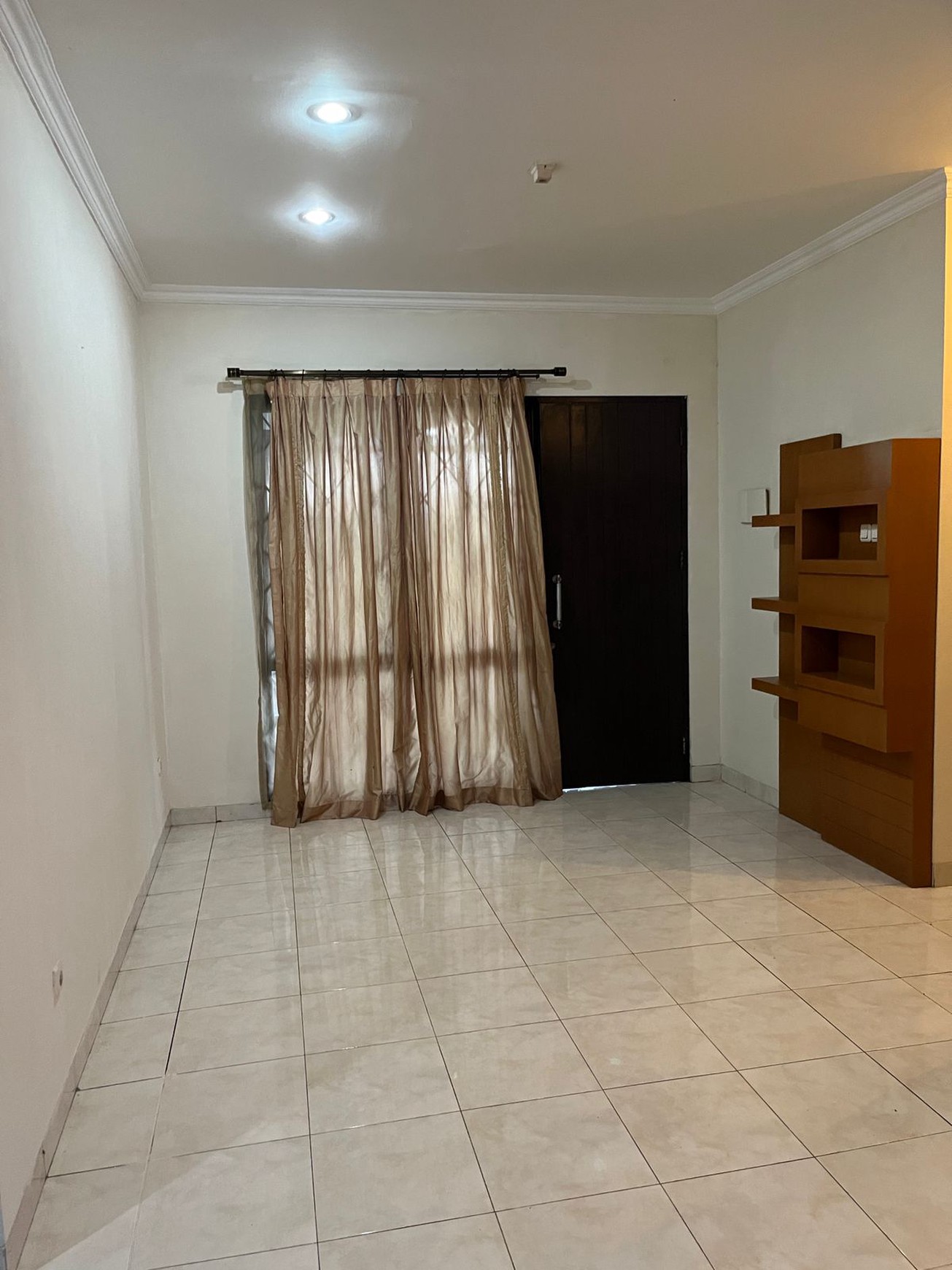 Rumah Luas, 2 Lantai, Bagus, dalam Cluster dan Siap huni di Gunung Putri