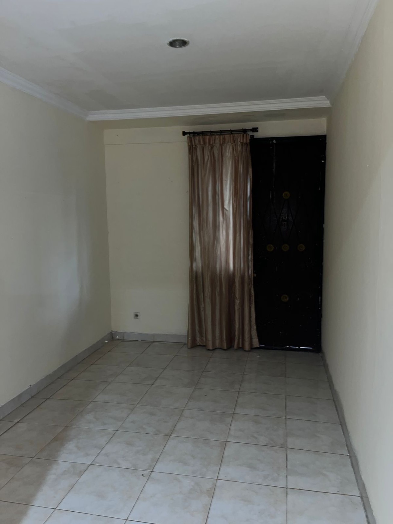 Rumah Luas, 2 Lantai, Bagus, dalam Cluster dan Siap huni di Gunung Putri