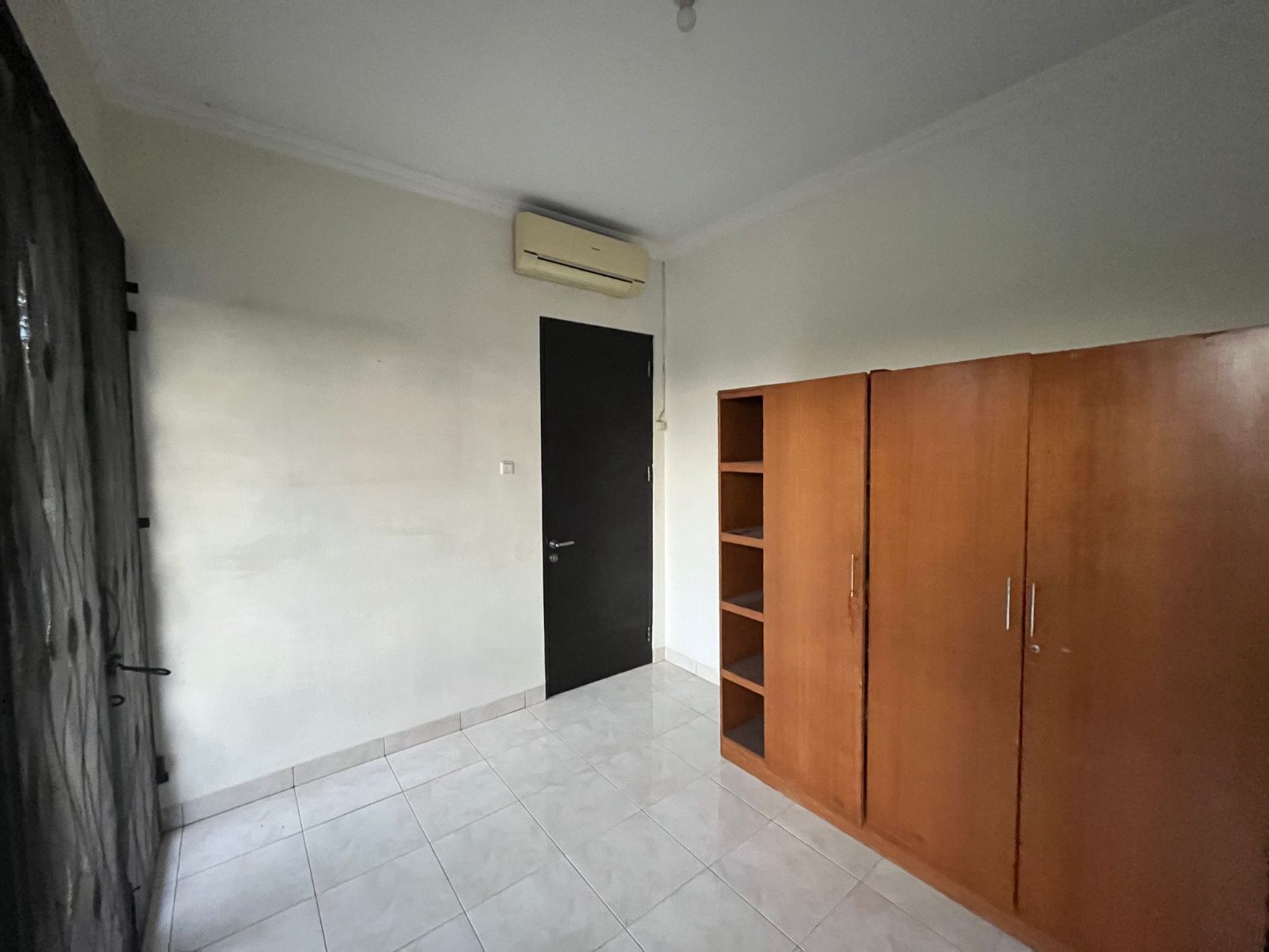 Rumah Luas, 2 Lantai, Bagus, dalam Cluster dan Siap huni di Gunung Putri