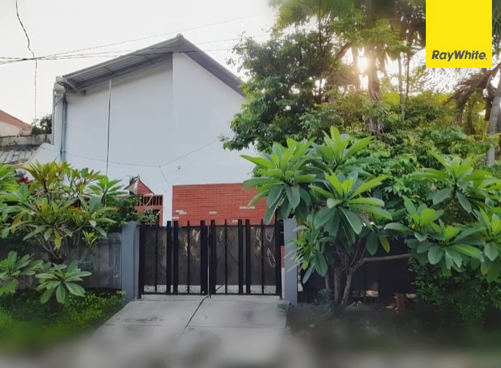 Dijual Rumah di Jalan Simolangit Surabaya