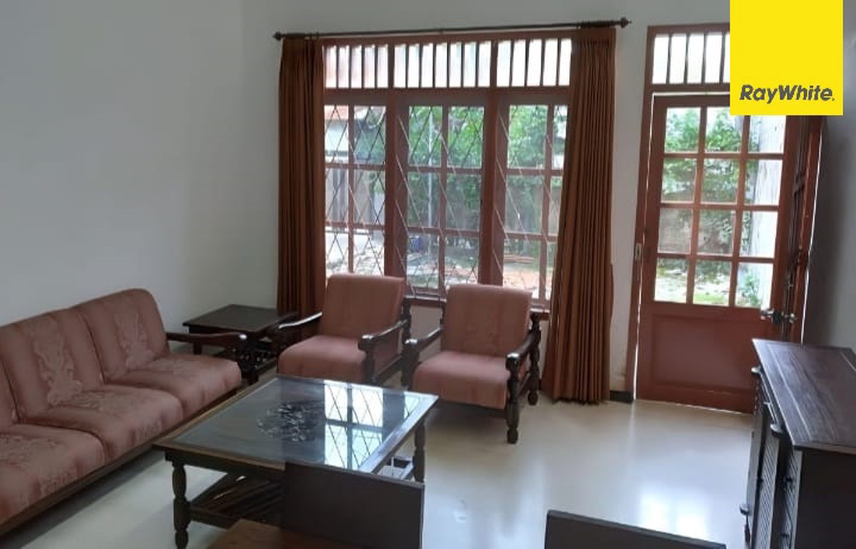 Dijual Rumah di Jalan Simolangit Surabaya